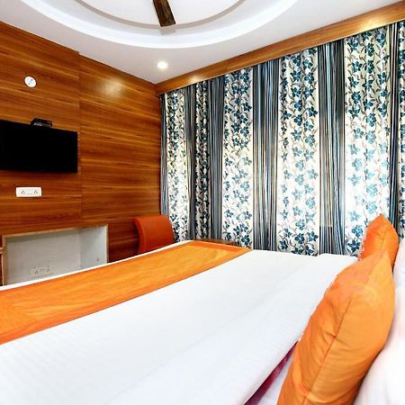 Oyo 8622 Hotel Grand Inn Чандигарх Экстерьер фото